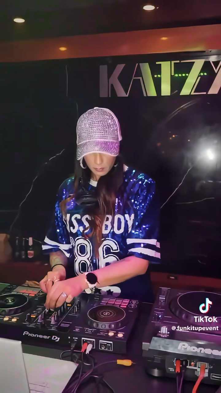 Katzy's Live Rosebank